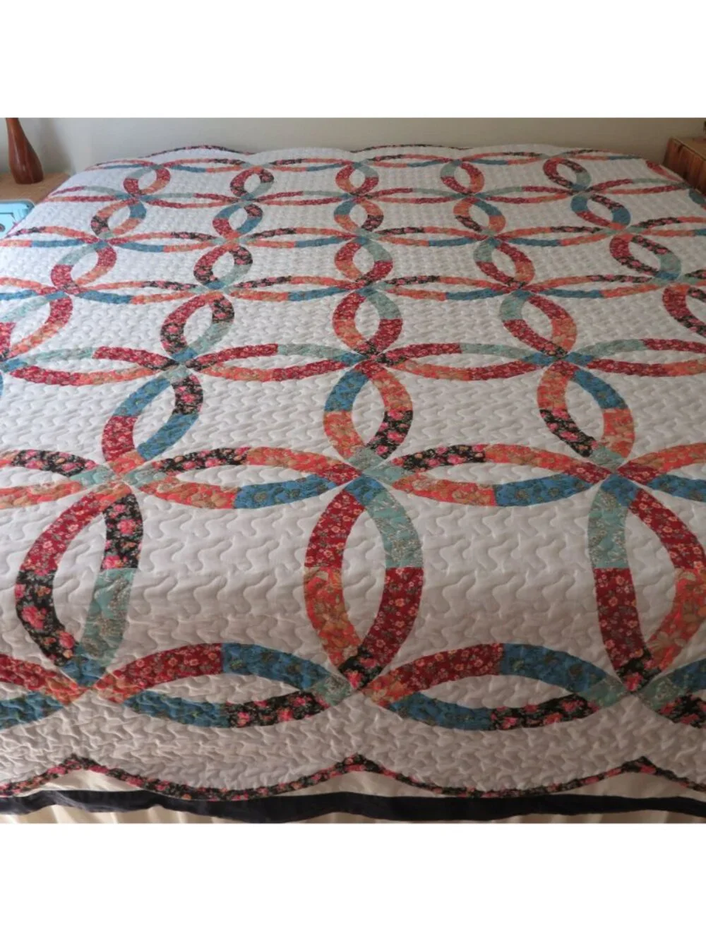 Vintage Reversible Queen Quilt Set Double Wedding Ring Floral White Patchwork
